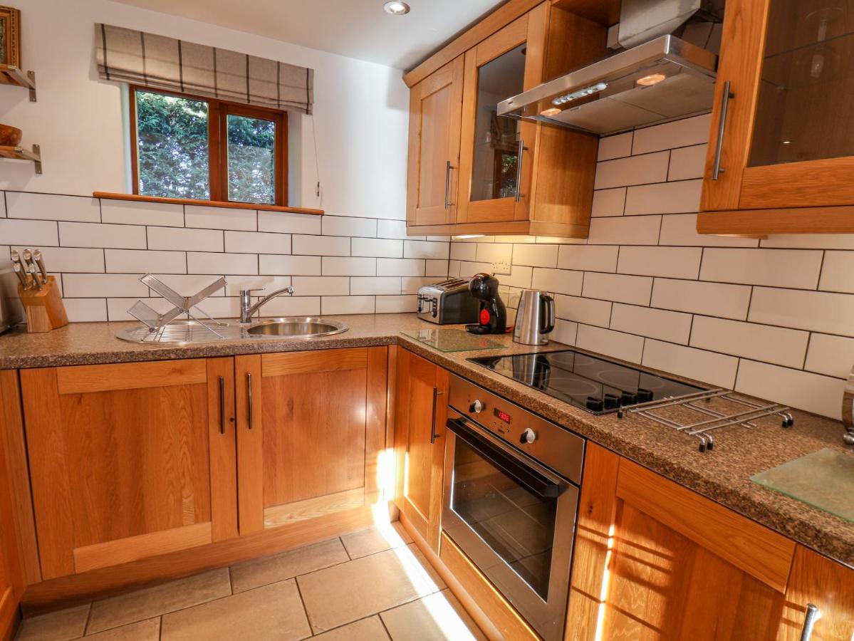 Hayloft Cottage Staintondale Bagian luar foto