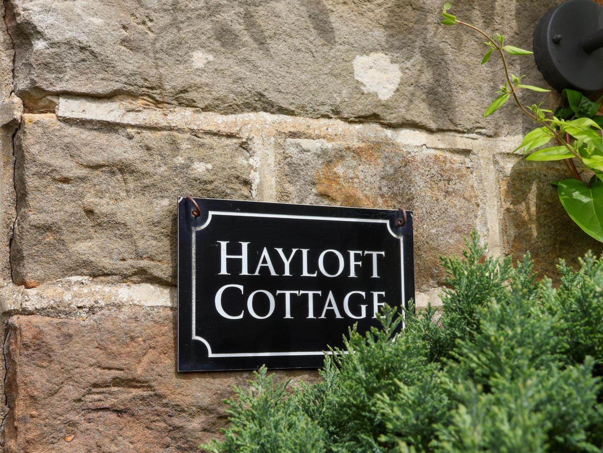 Hayloft Cottage Staintondale Bagian luar foto